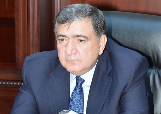 Fazil Məmmədov xaricə gedir