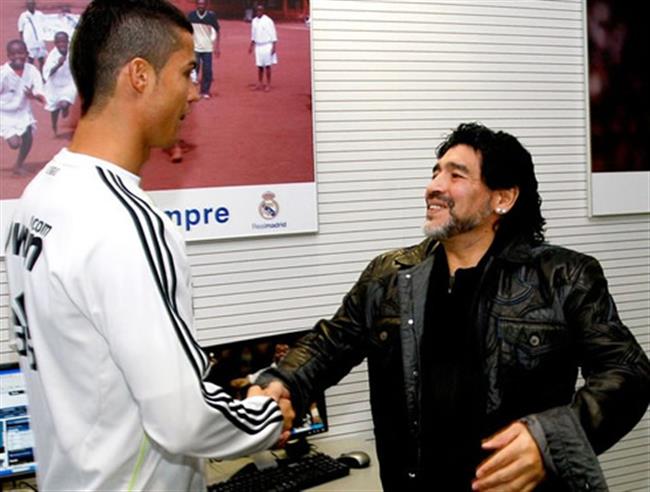 “Ronaldoya deyin ki, ağlını başına yığsın” – Maradona