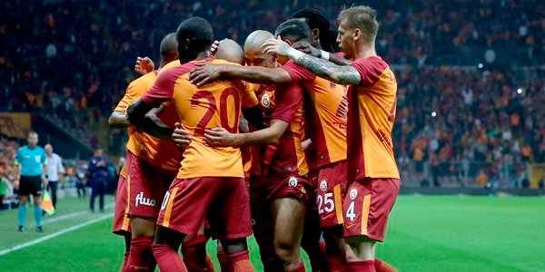 “Qalatasaray”ın baş məşqçisi olmağa NAMİZƏDLƏR