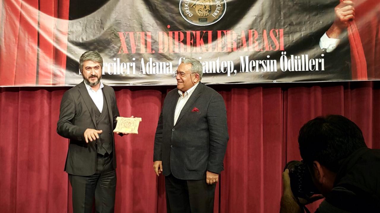 Cahangir Novruzov Türkiyədə ən yaxşı teatr rejissoru adına layiq görülüb