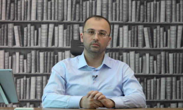 “İlahiyyatçı olaraq din xadimlərinə maaşın verilməsi ilə razı deyiləm” — Elşad Miri