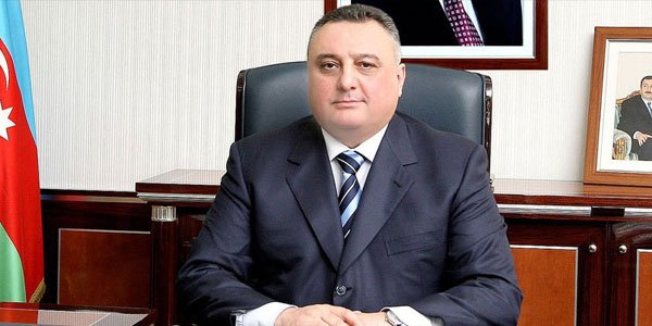 Eldar Mahmudov ölkədən 1 milyard pul çıxarıb