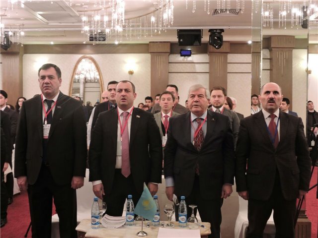 Simpoziumda regional məsələlər müzakirə edildi – FOTO