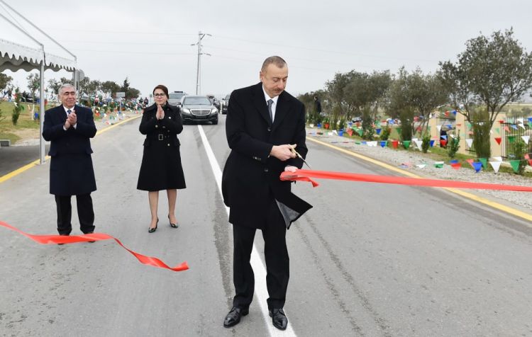 Prezident İlham Əliyev yeni yolun açılışında