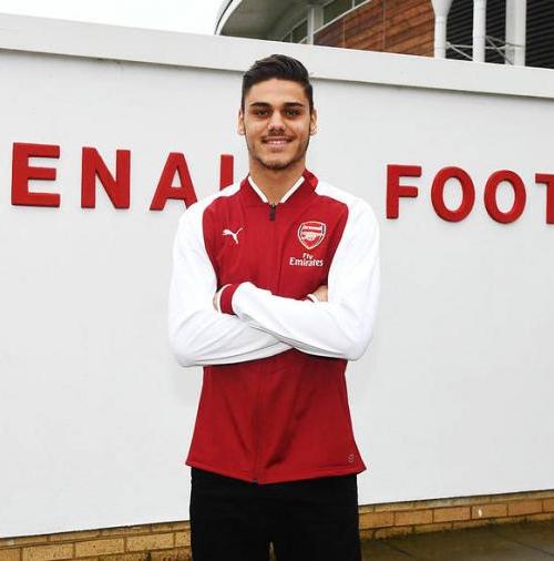 “Arsenal” müdafiəçi aldı