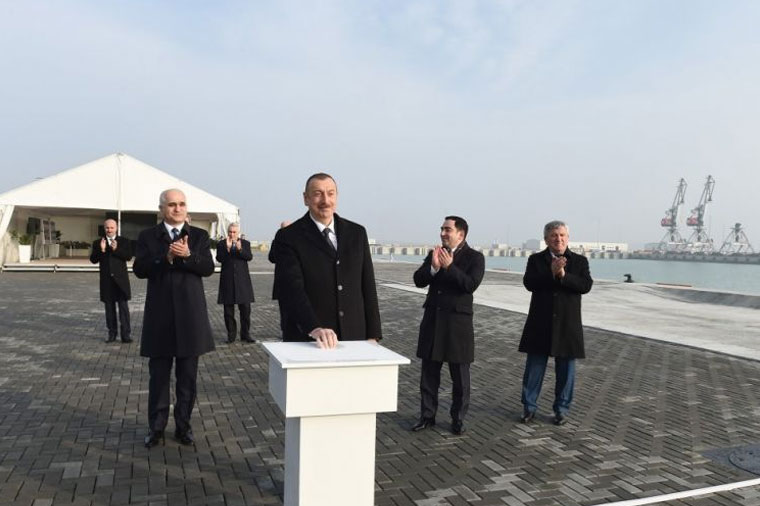 Prezident terminalın açılışında – FOTO