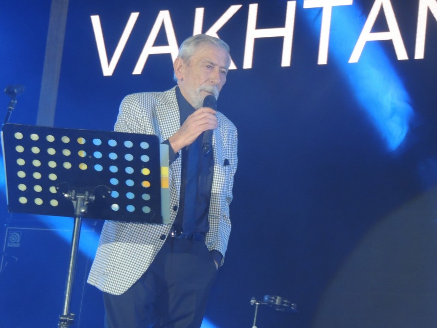 Kikabidze Qəbələdə konsert verdi