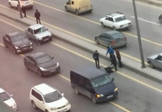 Bakıda “ölümə gedən piyada” kameraya düşdü – Video