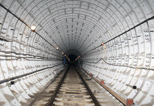 Bakı metrosunda qatar tuneldə qaldı