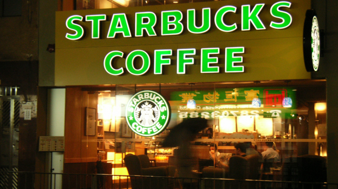 Bakıda “Starbucks”da görünməmiş oğurluq