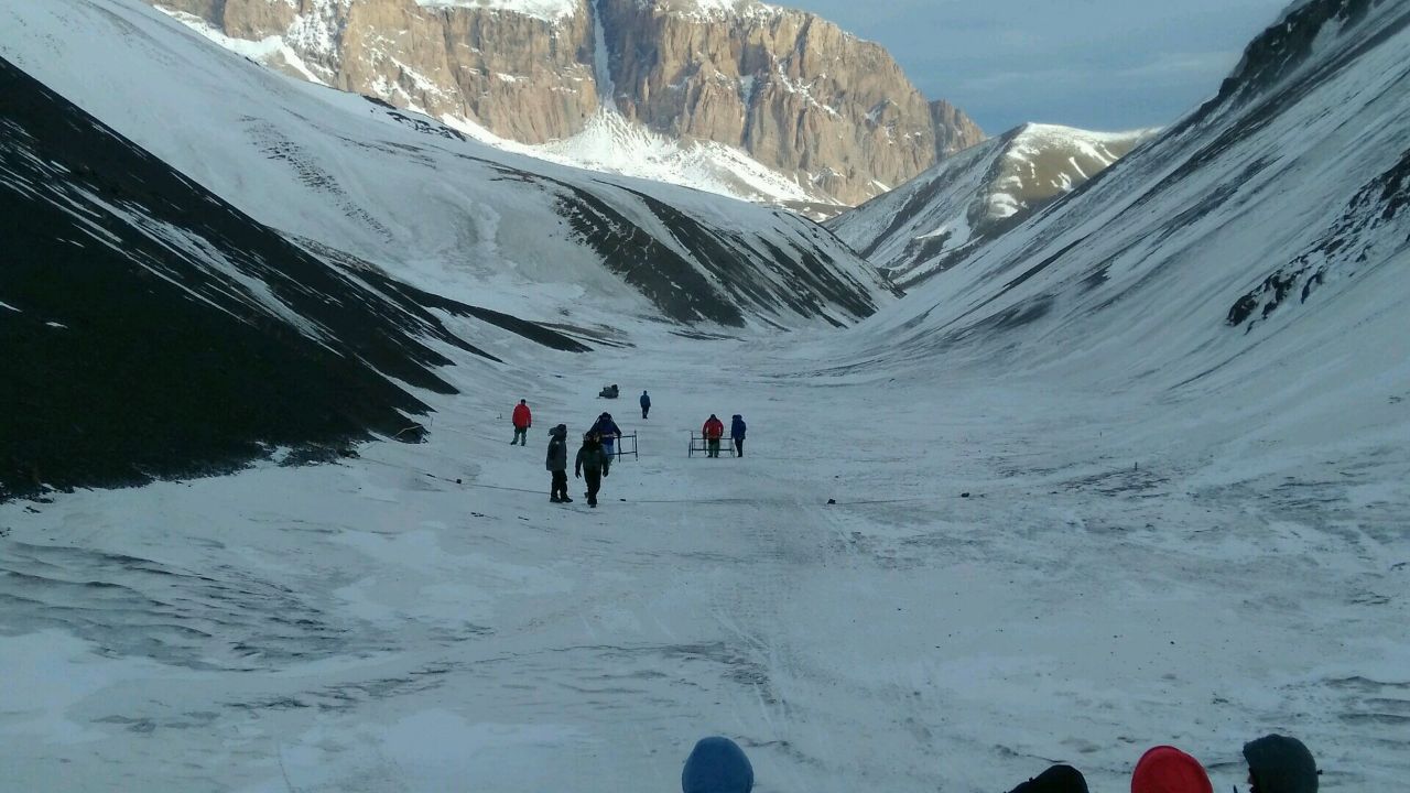 Alpinistlərin axtarışı davam etdirilir