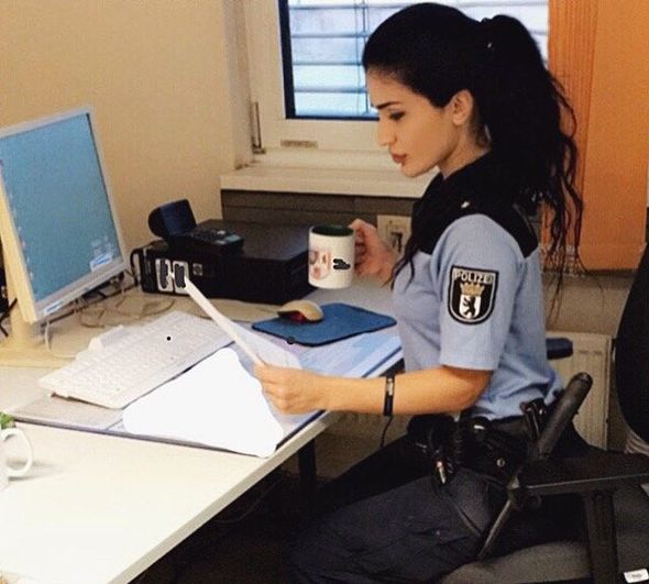 Berlinin 29 yaşlı azərbaycanlı polis komissarı – FOTO