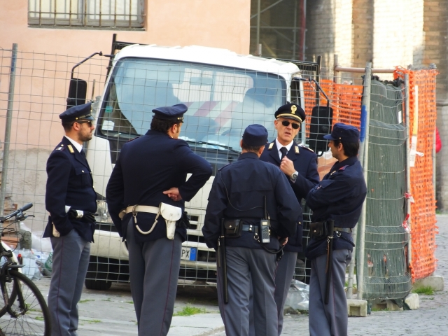 İtaliya polisi Ermənistanın müxalifət partiyasının liderini Romada həbs etmək istəyib