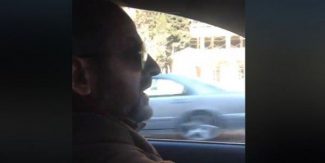 Bakıda taksi sürücüsünün sükan arxasındakı bu ifası hər kəsi heyran edir – VİDEO