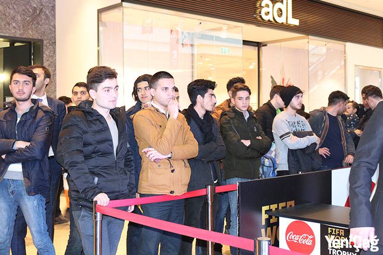 “Coca-Cola” ilə AFFA-nın biabırçılığı – FOTOLAR