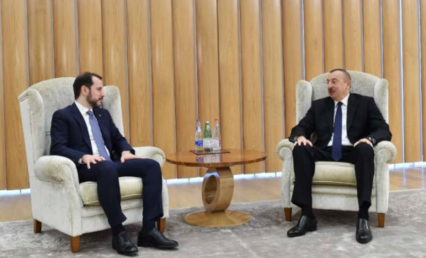İlham Əliyev türkiyəli nazirlə görüşüb