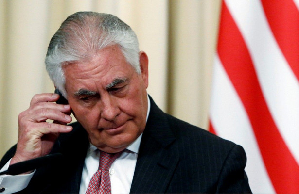 Tillerson Livanda pərt oldu, kanallar canlı yayımladı