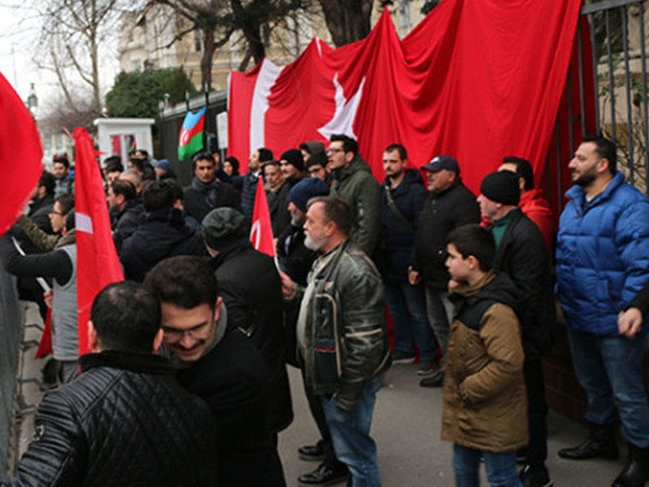 Azərbaycanlılar türklərlə birləşib, PKK tərəfdarlarının cavabını verdilər – VİDEO