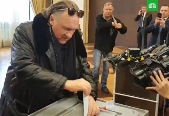 Jerar Depardye Rusiyada prezident seçkilərində səs verib