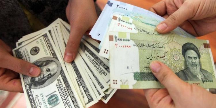İranda dollardan istifadəyə rəsmi QADAĞA