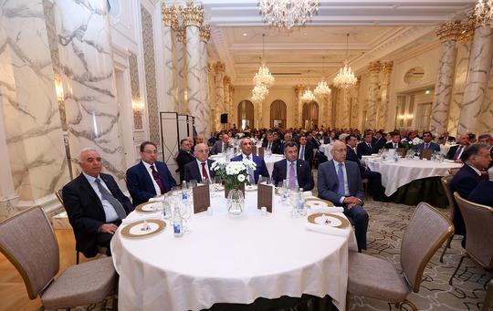 YAP konfrans keçirib