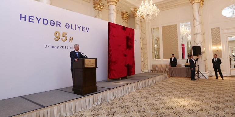 Baş nazirin müavini saxta dərman satışına münasibət bildirib