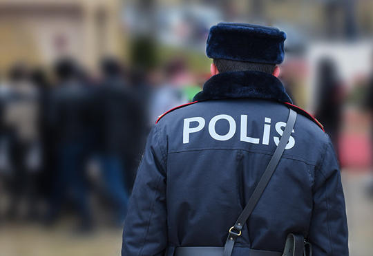 Polis odun daşıyan maşını saxlamaq istəyəndə… – Əməliyyat