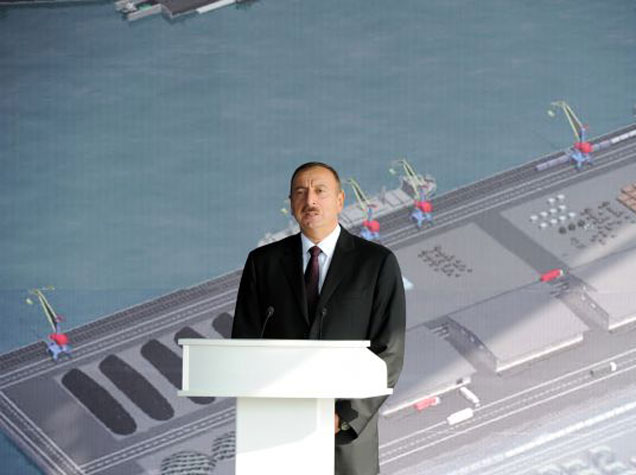 Prezident Bakı Beynəlxalq Dəniz Ticarət Limanı Kompleksinin açılışında iştirak etdi