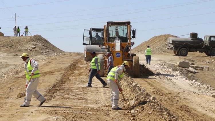 Qaradağ rayonu Səngəçal-Çeyildağ avtomobil yolu yenidən qurulur