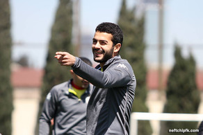 “Neftçi” klubu daha bir futbolçusu ilə müqavilə müddətini uzadıb