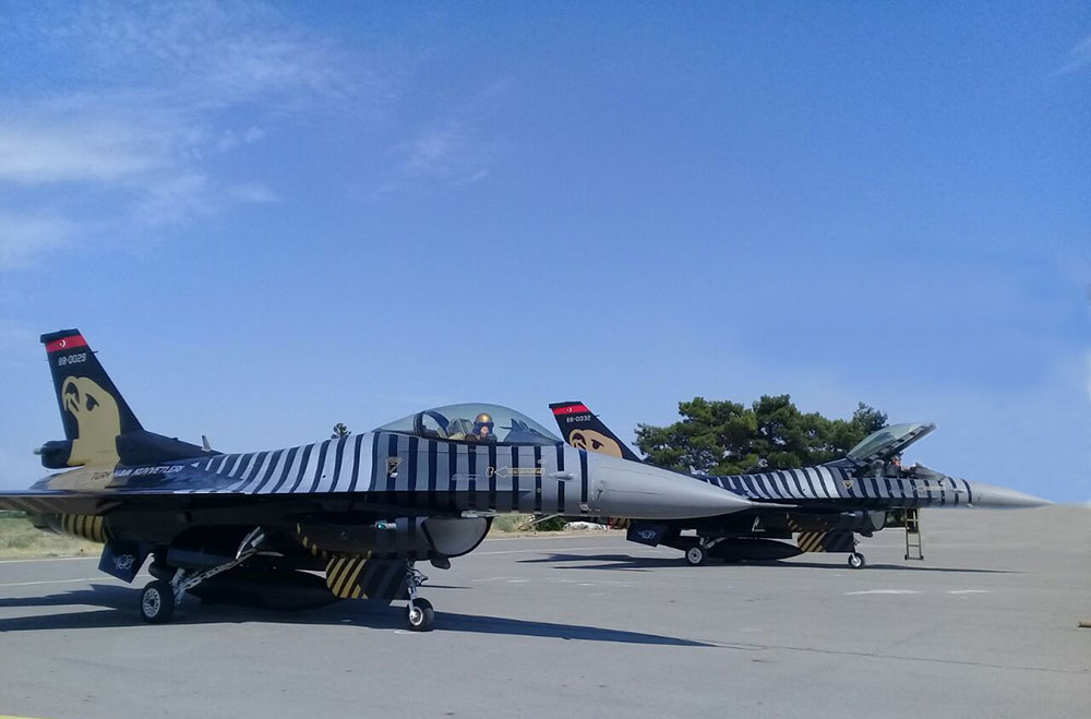 Türkiyə F-16-ları Bakıya gəlib