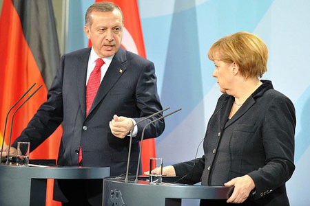 “Türkiyə digərlərinə nümunədir” – Merkel