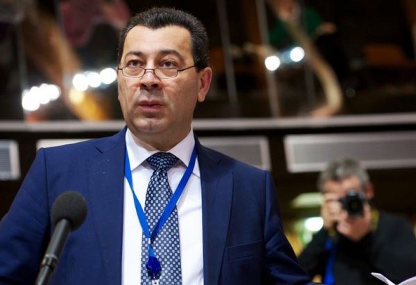 “Azərbaycanda bəzi QHT-lər hökuməti və mentaliteti dəyişmək istəyir” – Səməd Seyidov