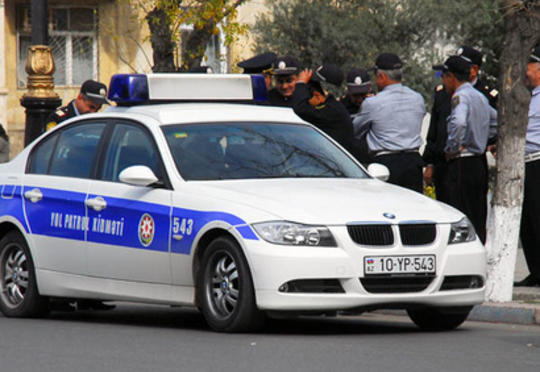 Vətəndaşın çantası Yol Polisi İdarəsinin həyətində oğurlandı