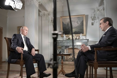 Vladimir Putin Fox News kanalına müsahibə verib