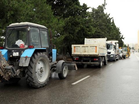 Traktorların gecələr yollarda hərəkəti qadağan edilir – Rəsmi