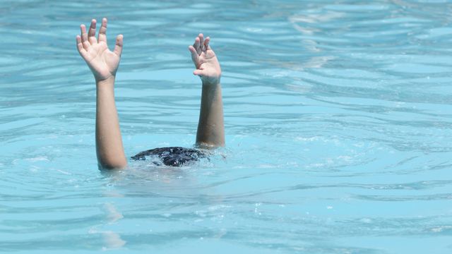 Antalyada azərbaycanlı uşaq hovuzda boğuldu
