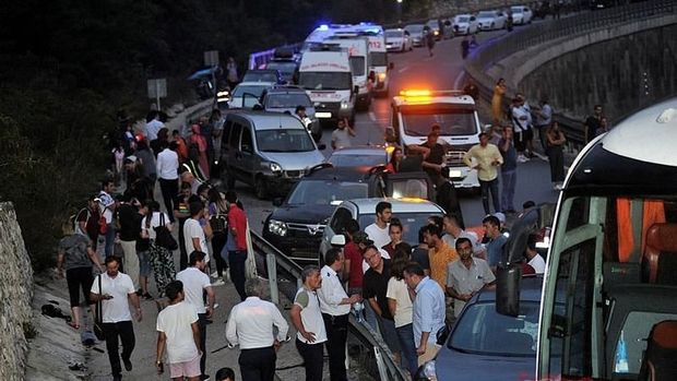 Türkiyədə 34 maşın toqquşdu, ölən var