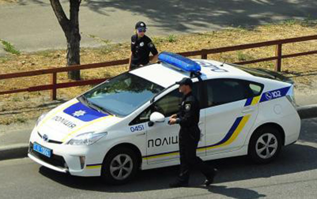 Polis maşını piyadanı vurub öldürdü