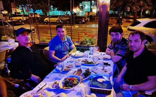Elmar Vəliyev oğlu ilə restoranda – Yeni FOTO