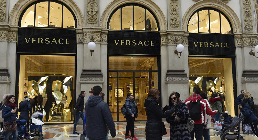 “Versace” satıldı – 2 milyarda