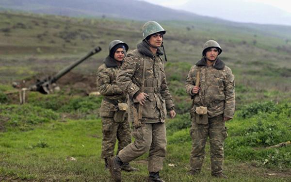 Füzulidəki erməni hərbçilər qaçırlar