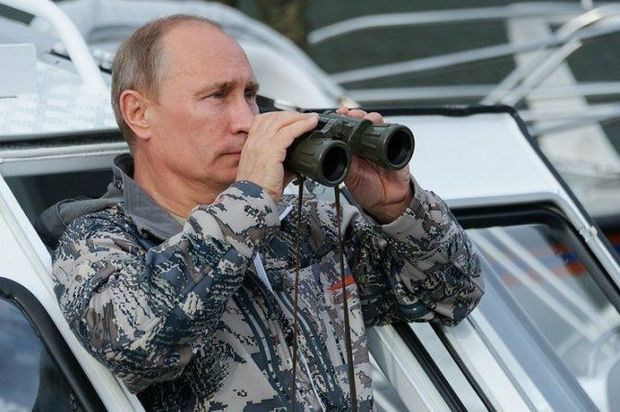 Putin hərbi rütbəsini açıqladı – VİDEO