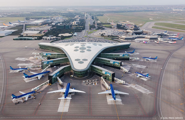 Duman Bakı aeroportunun işinə təsir etmədi