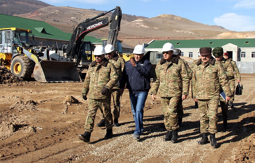 Azərbaycanın bölgələrində yeni hərbi obyektlər tikilir