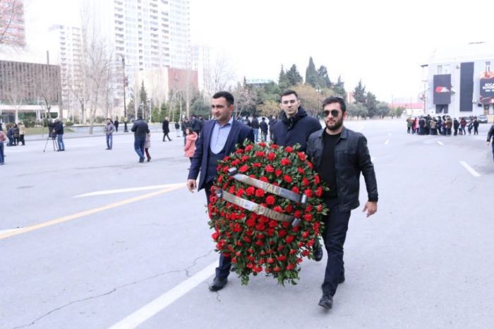 “Səhliyalı” şirkətinin əməkdaşları “Ana harayı” abidəsini ziyarət etdi - FOTO