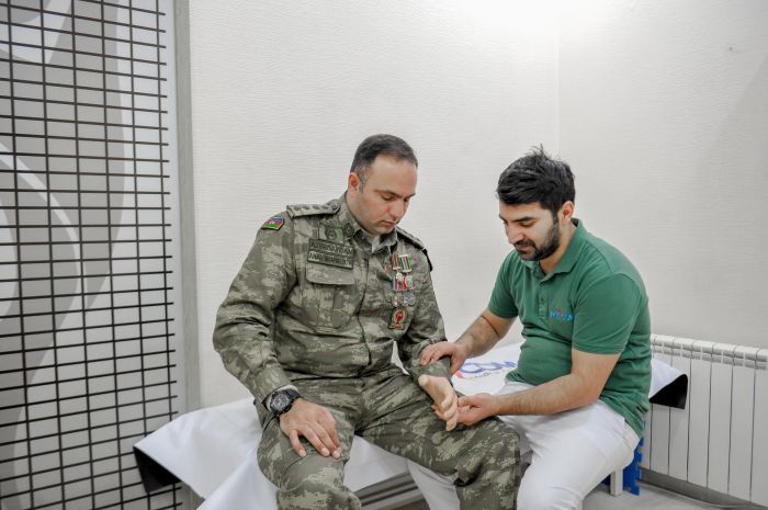 Birinci vitse-prezident Mehriban Əliyevanın tapşırığı ilə daha bir qrup Qarabağ müharibəsi əlili protezlərlə təmin olunub - FOTO