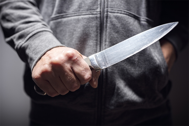 Şamaxıda 38 yaşlı kişi özünü bıçaqlayıb