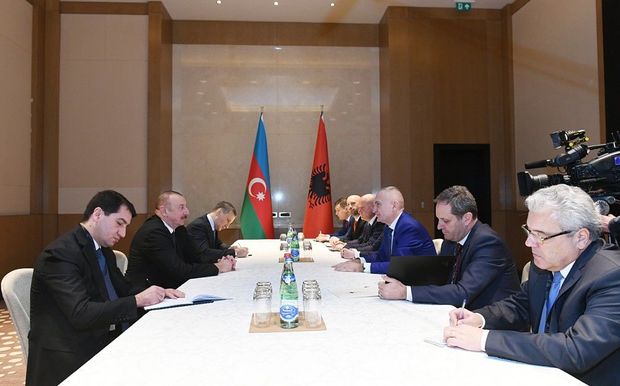 İlham Əliyev Albaniya prezidenti ilə görüşüb