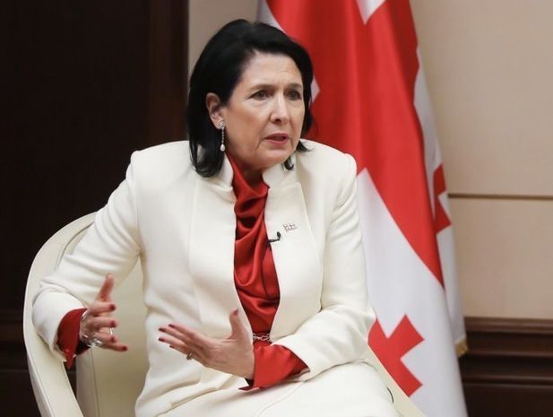 Gürcüstan prezidenti Yerevanda Azərbaycan torpaqlarının işğalından danışdı